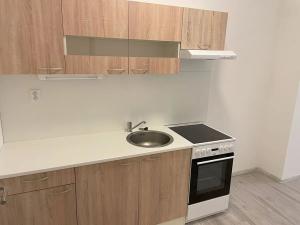 Prodej bytu 2+kk, Milovice, Slepá, 62 m2