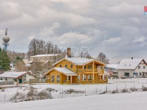 Prodej ubytování, Nové Hrady, Vilová čtvrť, 216 m2