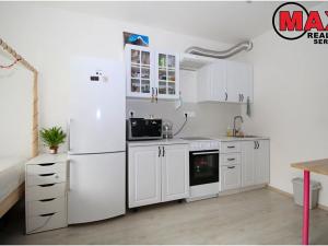 Pronájem bytu 1+kk, Praha - Letňany, Škrábkových, 40 m2