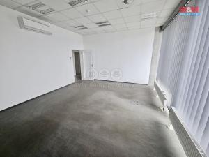 Pronájem kanceláře, Nupaky, Komerční, 300 m2