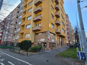 Pronájem obchodního prostoru, Brno, Zahradníkova, 79 m2