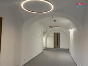 Pronájem obchodního prostoru, Dobruška, nám. F. L. Věka, 41 m2