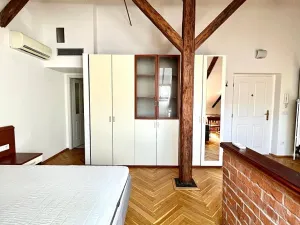 Pronájem bytu 1+kk, Praha - Smíchov, Plzeňská, 47 m2