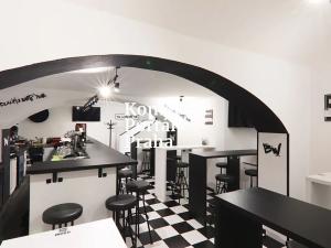 Pronájem restaurace, Praha - Nové Město, Na Zderaze, 95 m2