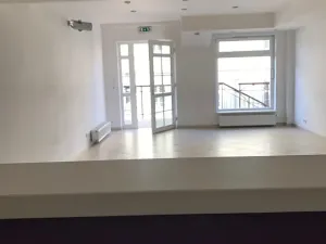 Prodej obchodního prostoru, Karlovy Vary, Zámecký vrch, 42 m2