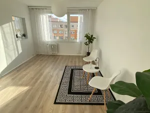 Pronájem bytu 1+1, Praha - Hostivař, Chudenická, 30 m2