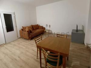 Pronájem bytu 1+kk, Praha - Strašnice, Na hroudě, 36 m2