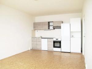 Pronájem bytu 2+kk, Praha - Troja, Olštýnská, 37 m2