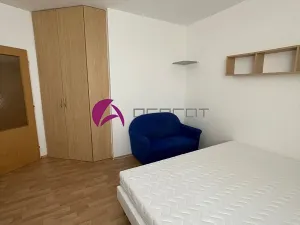 Pronájem bytu 2+kk, Olomouc, Topolová, 40 m2