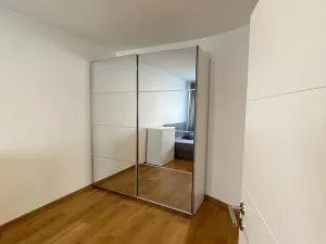 Pronájem bytu 2+kk, Praha - Michle, Pobočná, 61 m2