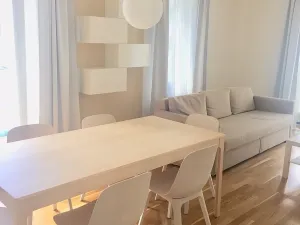 Pronájem bytu 3+kk, Praha - Karlín, Nekvasilova, 86 m2