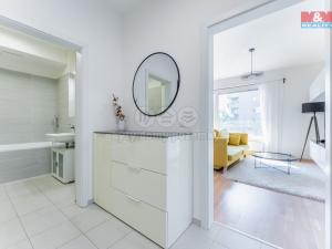 Pronájem bytu 1+kk, Praha - Hloubětín, Laponská, 38 m2