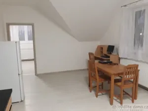 Pronájem bytu 3+kk, Želeč, 80 m2