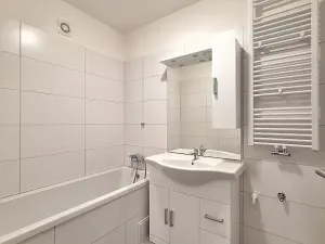 Pronájem bytu 2+kk, Praha - Vršovice, Finská, 43 m2