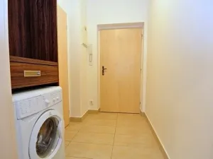 Pronájem bytu 1+kk, Praha - Bubeneč, Jednořadá, 30 m2