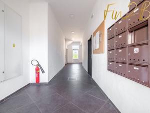 Prodej bytu 2+kk, Karlovy Vary - Bohatice, Dubová, 77 m2