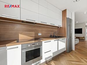 Pronájem bytu 5+kk, Praha - Žižkov, Ke kapslovně, 186 m2