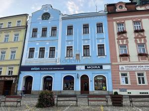 Pronájem bytu 1+1, Jindřichův Hradec, nám. Míru, 31 m2