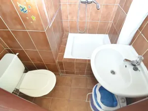 Pronájem bytu 1+kk, Praha - Černý Most, Kuttelwascherova, 22 m2