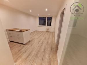 Pronájem bytu 2+kk, Praha - Modřany, Pertoldova, 45 m2