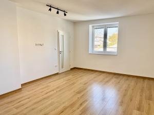 Pronájem bytu 2+kk, Roztoky, Lidická, 42 m2