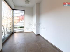 Pronájem bytu 3+1, Praha, Trojská, 114 m2