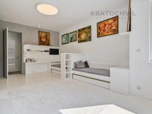 Prodej bytu 5+kk, Praha - Radlice, U Dívčích hradů, 231 m2