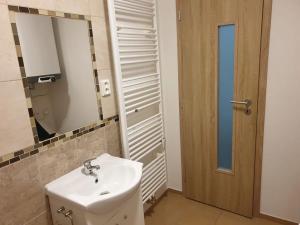 Pronájem bytu 2+kk, Ústí nad Labem, Londýnská, 57 m2