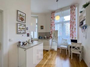 Pronájem bytu 1+1, Praha - Smíchov, Zborovská, 31 m2