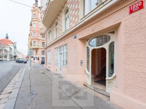 Pronájem bytu 1+1, Praha - Smíchov, Zborovská, 31 m2