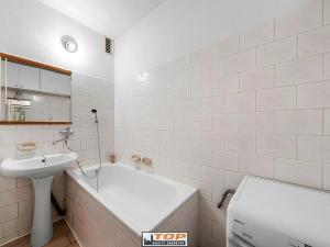 Prodej bytu 3+1, Chomutov, Čechova, 60 m2