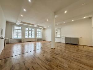 Pronájem obchodního prostoru, Svitavy, náměstí Míru, 63 m2