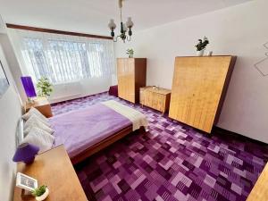 Pronájem bytu 2+1, Mladá Boleslav, náměstí Republiky, 64 m2