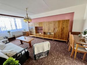 Pronájem bytu 2+1, Mladá Boleslav, náměstí Republiky, 64 m2