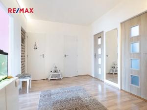 Prodej bytu 4+kk, Praha - Řepy, Nevanova, 88 m2