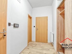 Pronájem bytu 1+1, Ostrava, Pobialova, 63 m2