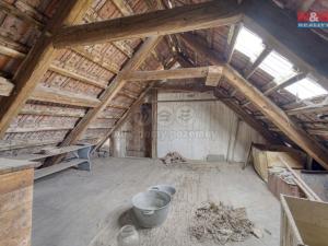 Prodej rodinného domu, Kněževes, Pražská, 67 m2