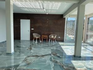 Prodej bytu 2+kk, Kruče, Černá Hora, 89 m2