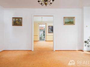 Prodej vícegeneračního domu, Praha - Velká Chuchle, Dostihová, 197 m2