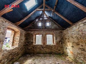 Prodej rodinného domu, Kozárovice, 180 m2