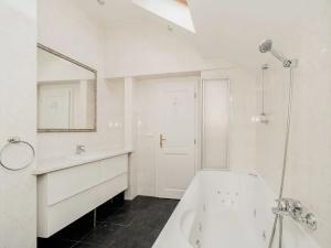 Pronájem bytu 4+kk, Praha - Smíchov, Malátova, 170 m2