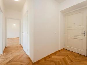Pronájem bytu 2+kk, Praha - Žižkov, Seifertova, 46 m2