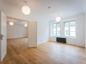 Pronájem bytu 2+1, Praha - Malá Strana, Vlašská, 87 m2