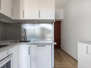 Pronájem bytu 1+kk, Praha - Žižkov, Milíčova, 30 m2