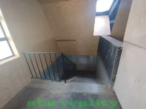 Pronájem skladu, Straky, 850 m2