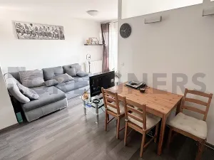 Pronájem bytu 2+kk, Praha - Holešovice, Ortenovo náměstí, 53 m2