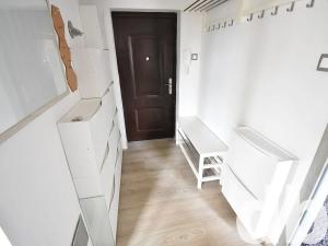 Pronájem bytu 2+kk, Karlovy Vary, Sokolovská, 57 m2