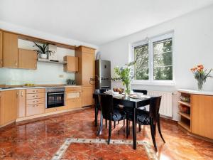 Prodej rodinného domu, Ohrobec, Průběžná, 159 m2