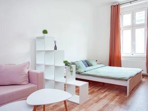 Pronájem činžovního domu, Praha - Karlín, 350 m2
