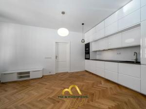 Pronájem bytu 2+kk, Praha - Dejvice, Buzulucká, 51 m2